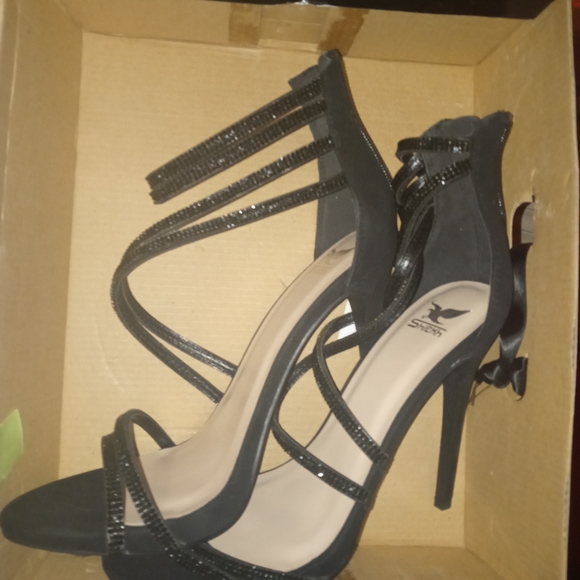 Heels - Picture 9 of 15